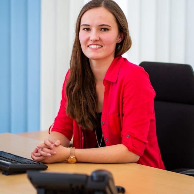 Julia Bader - Autohaus Ressle Ludenhausen